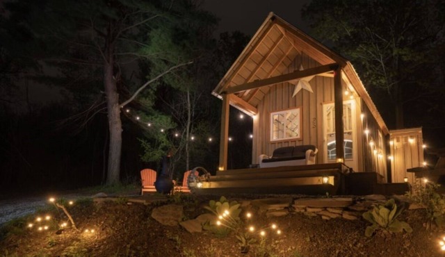 STARWOOD - ROMANTIC - OFF GRID - WINE TRAIL CABIN - Pet Friendly! 4 Seasons