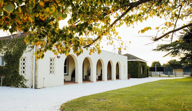 Stately Country Homestead @ Mount William Station