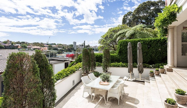 Stately Family Home - Neutral Bay Harbour Views