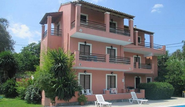 STATHIS AP/S vacation ressort