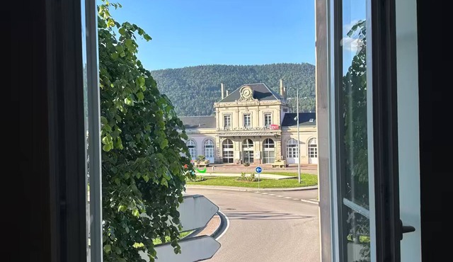 Station apartment. Whole house: Remiremont, France