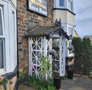 Station Guesthouse - Self entry via keypad inc parking