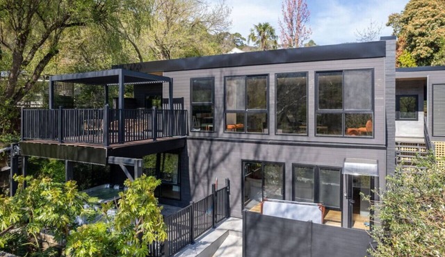 Station Penthouse with Private Spa