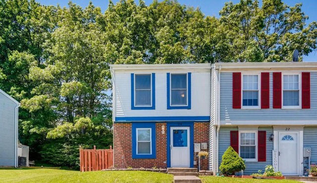 Stay a While FENCED & Stylish 2 Bed 1.5 Bath FAMILY HOME Near White Marsh Mall