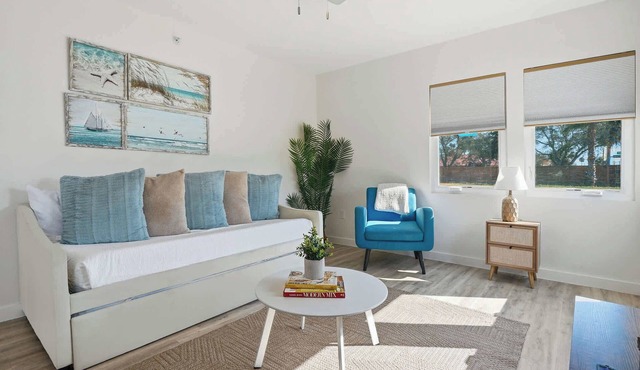 Stay A While Suite | 1BR Near McGee Beach & Downtown