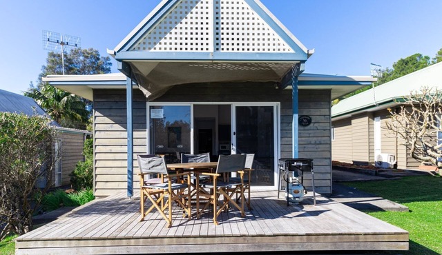 Stay at Kangaroo Cabin!