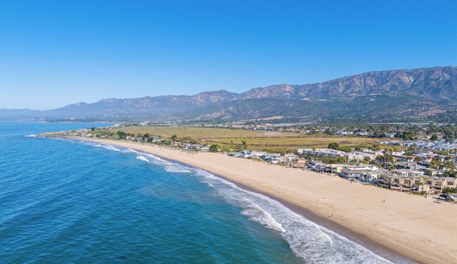 Stay At The Beach! Just Steps To The Sand And Sea