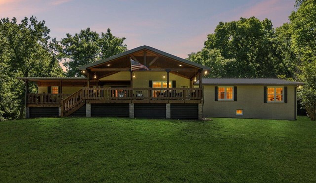 Stay Awhile Farm Retreat