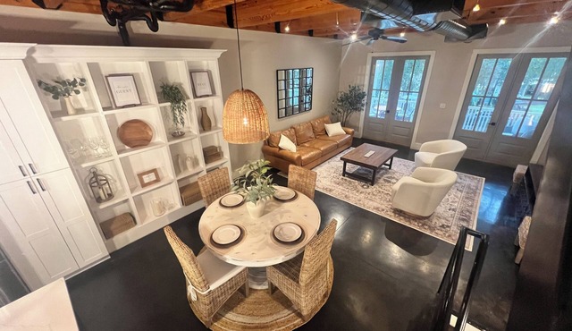 Stay Awhile in Habersham