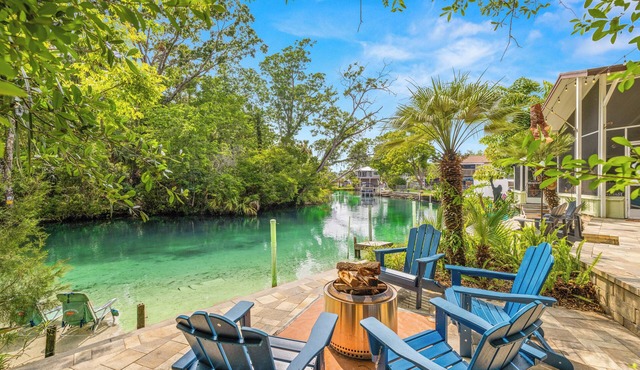 Stay directly on crystal clear waters of Weeki Wachee River with your own beach!