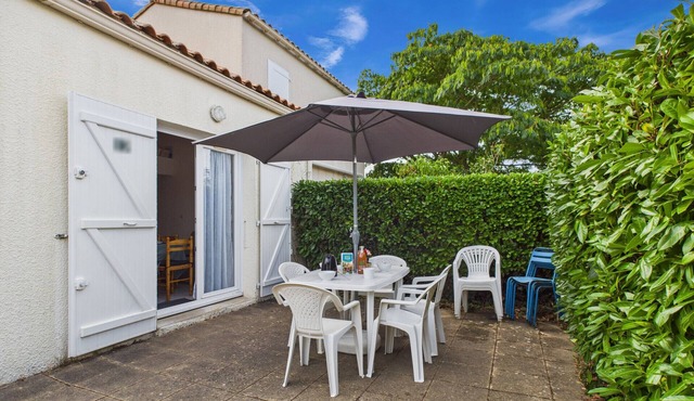 Stay for 5 with shared pool, terrace