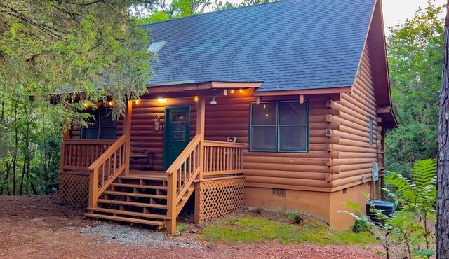 Stay for Valentine's Day at Pike's Peak - Wifi and Hot Tub! - Callaway Gardens