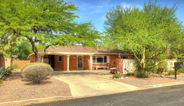 Stay Here, Feel at Home: Your Perfect UofA Adjacent Pet-Friendly Retreat