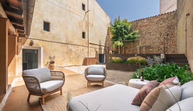 Stay in a 14th Century House with Pool in Tossa