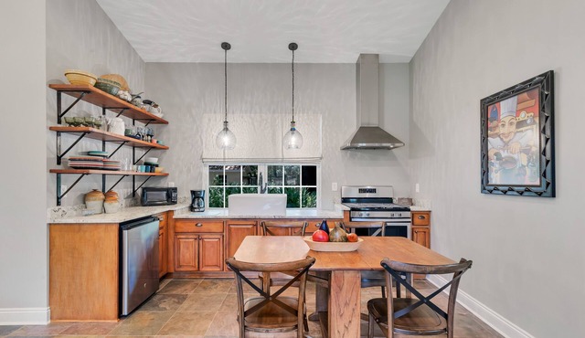 Stay in a cozy and luxurious retreat with a farm environment.