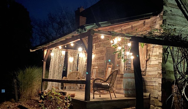 Stay in a part of Carmel history. Minutes from downtown Carmel and Grand Park.