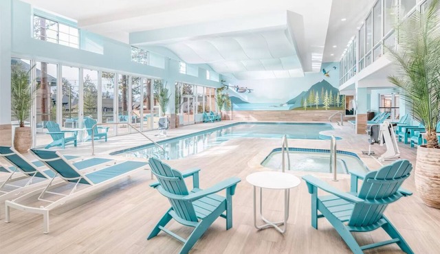 Stay in a Spacious Rooms Near Tahoe's Local Landmarks & Dinings | Pets Allowed