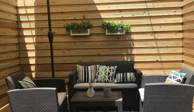 Stay in an old Historic Building in Downtown Frankston Square