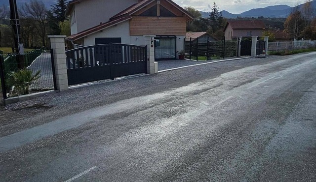 Stay in Breziers: Close to Lac de Serre-Ponçon and the ski resorts