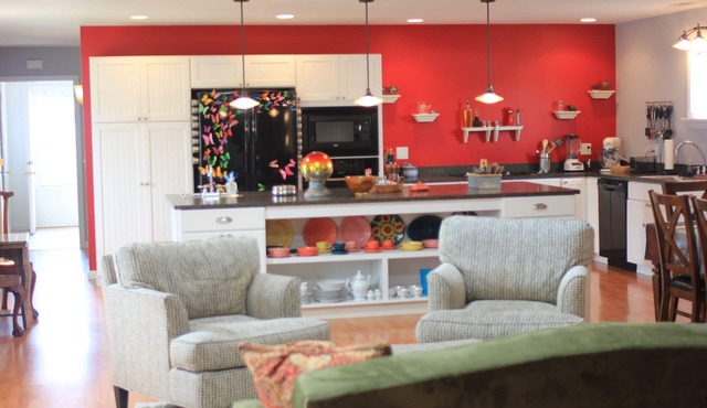 Stay in downtown Three Oaks overlooking the main street!