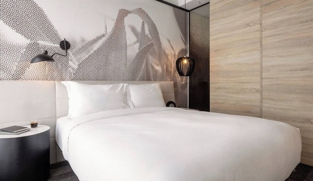 Stay in Modern Comfort Near Quartier DIX30 Entertainment & Shopping | 2 Units