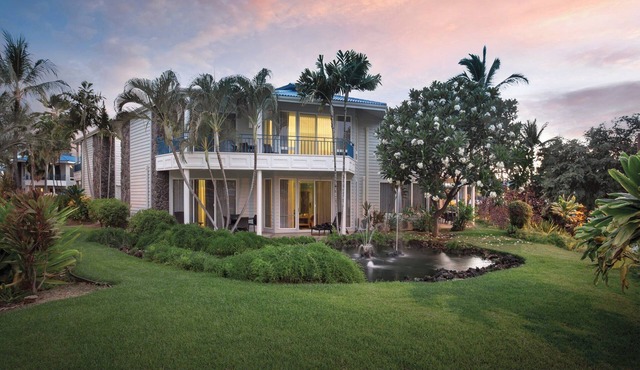 Stay in paradise minutes from the beach