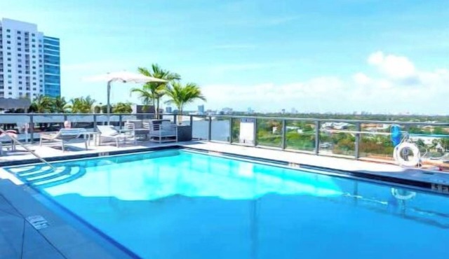Stay in Prime Brickell: Pool, Spa, and Gym Access