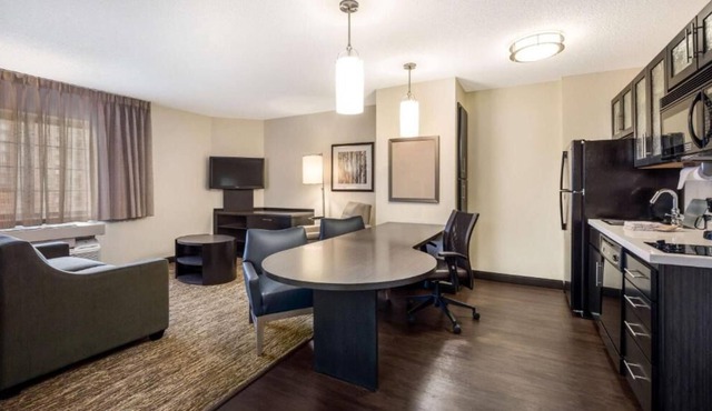 Stay in Style at this Hotel: Your Home in Chicago's Suburbs! 2 Family-friendly Suites!