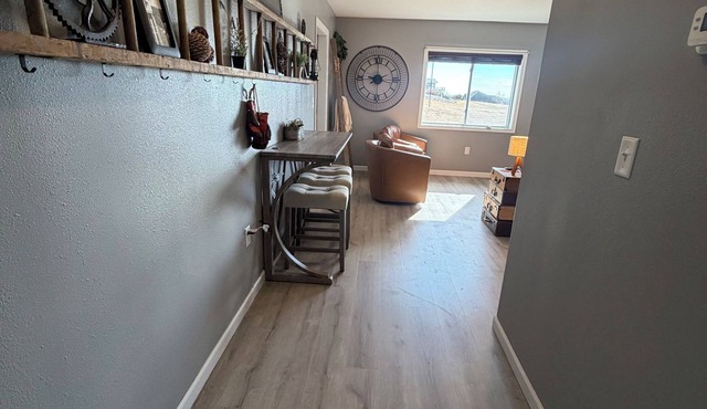 Stay in Style — Contemporary 2BR/2BA Escape in Hawarden