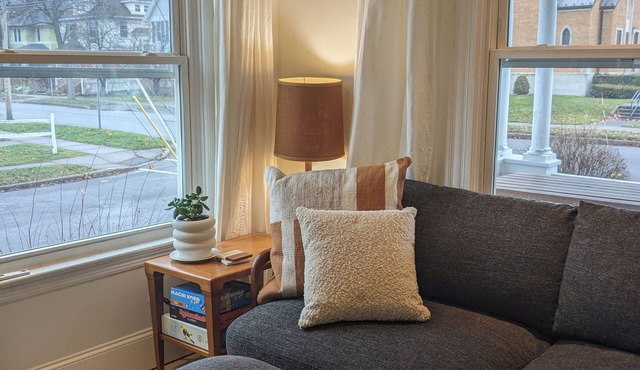 Stay in the Heart of Batavia- 4BR Victorian Home