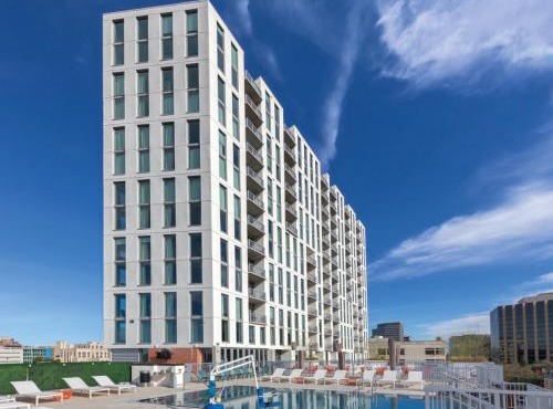 Stay in this 2BD resort condo to visit Austin gym and pool onsite