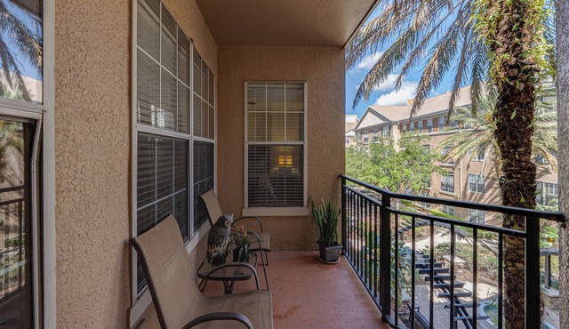 Stay in trendy MIDTOWN TAMPA!Close to everything including the airport!