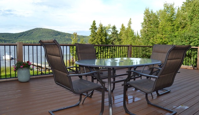 Stay in Wonderful Cabin on Lac La Belle, Ski Mt. Bohemia, Snowmobile