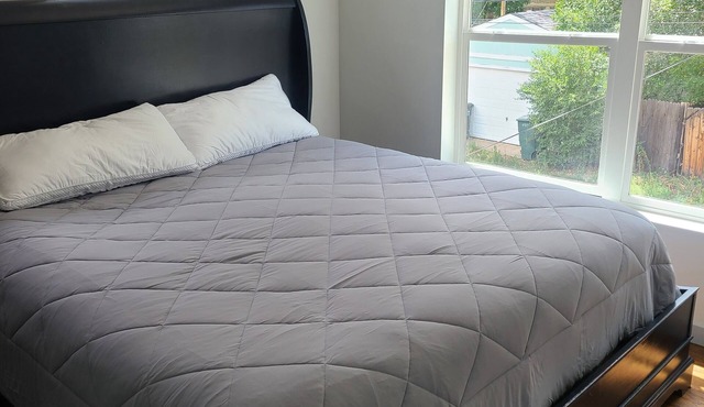 Stay just 5 minutes from downtown in this spacious 1-bedroom retreat.