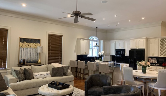 Stay like a Local! Historic district