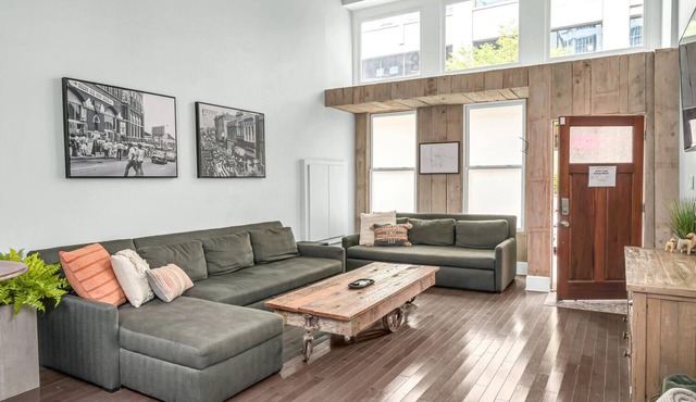 Stay like a local, walk to Broadway! The Bettye A Loft by Music City Loft