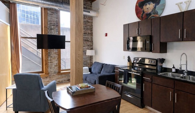 Stay like a local, walk to Broadway! The Willie Loft by Music City Loft.