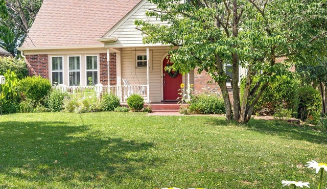 Stay Nashville Vacation - Cozy Cottage - Downtown, 12S, Green Hills, Gulch