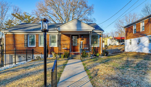 Stay Near Averett & Caesars! Cozy Home w/Patio