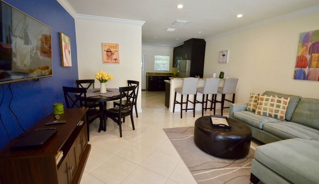 Stay Near Deerfield Beach Pier, Enjoy Our Cozy 1-bedroom Apartment