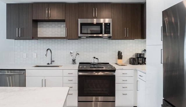 Stay near Metro! Kitchen, Pool & Spa | nr Downtown & Parks