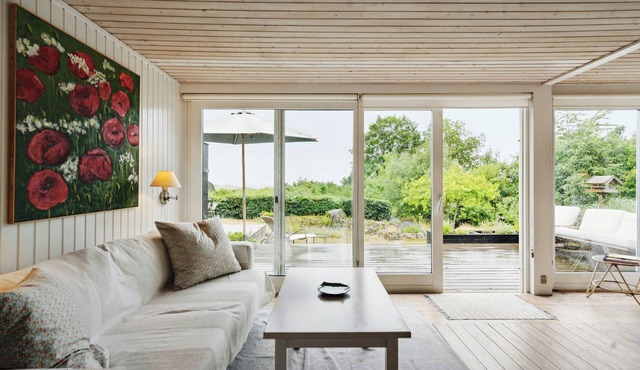 Stay near nature and attractions on Helgenæs