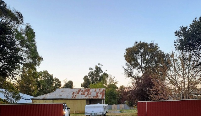 Stay on one of Burra's historic properties. Quiet and private, 2kms from town.