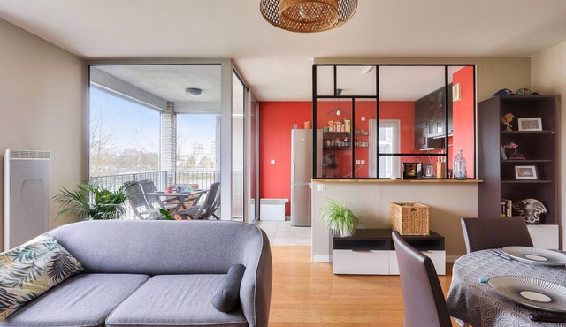 Stay on the Ile de Nantes overlooking the Loire