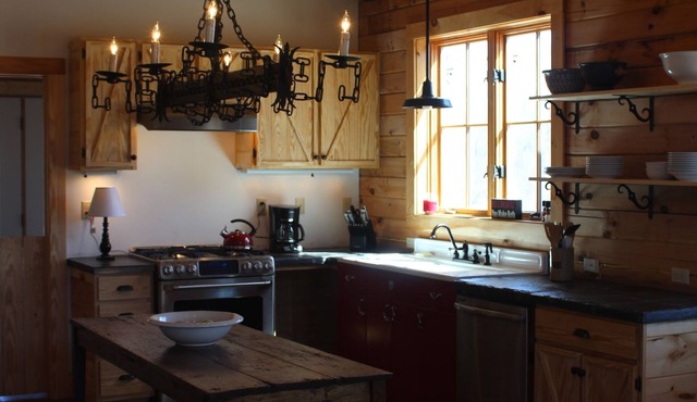 Stay on Working Farm in Central VA Wine Region, 35 Minutes from UVA.
