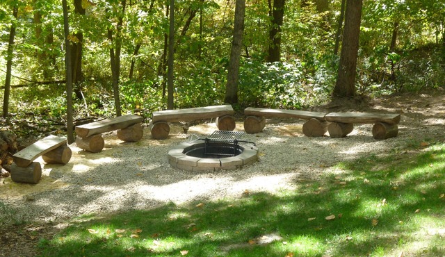 Stay & play at the largest rental in Jo Daviess County, the Eagle's Nest