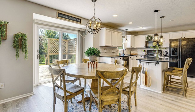 Stay & Play in Lewis Center: Home w/Spacious Deck