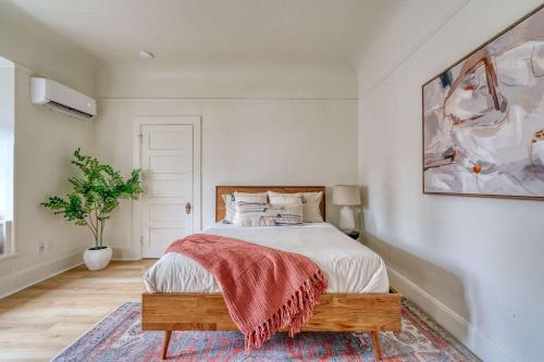 Stay Portland - The Sullivan's Gulch Lodge - 94 WalkScore