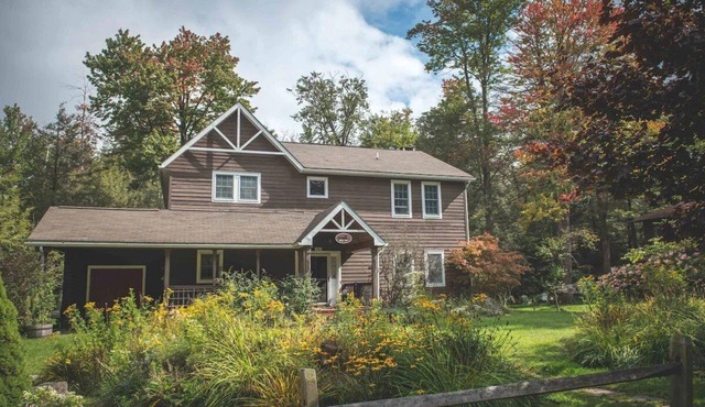 Stay Put - Robin Vacation Rentals