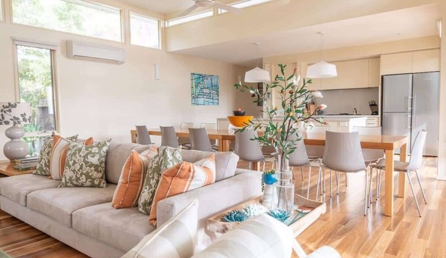 Stay Salty I 15min Walk to Beach and Surf Club